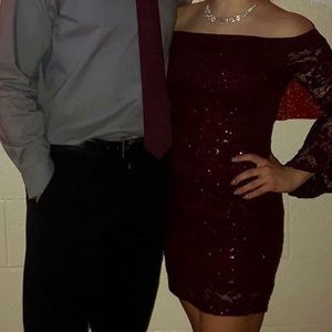 GORGEOUS SHORT MAROON FORMAL DRESS